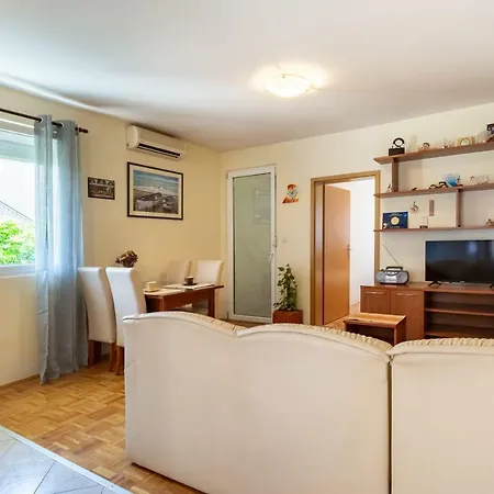 Sweet Apartment *